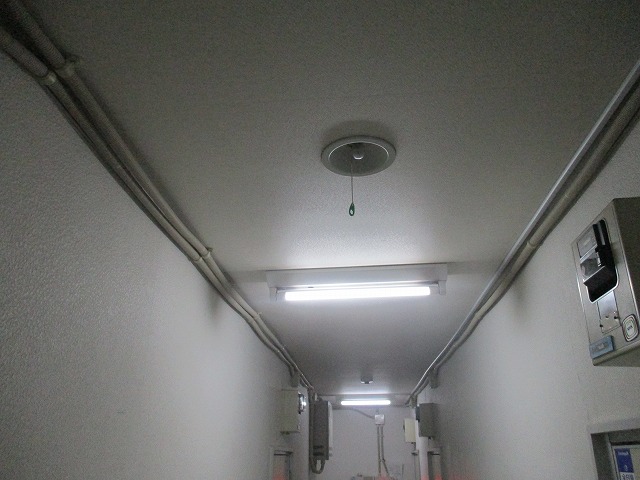 停電時に大活躍　非常照明器具交換工事